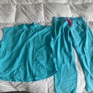 Figs scrub Neon blue Rafaella L top Livingston MP bottom